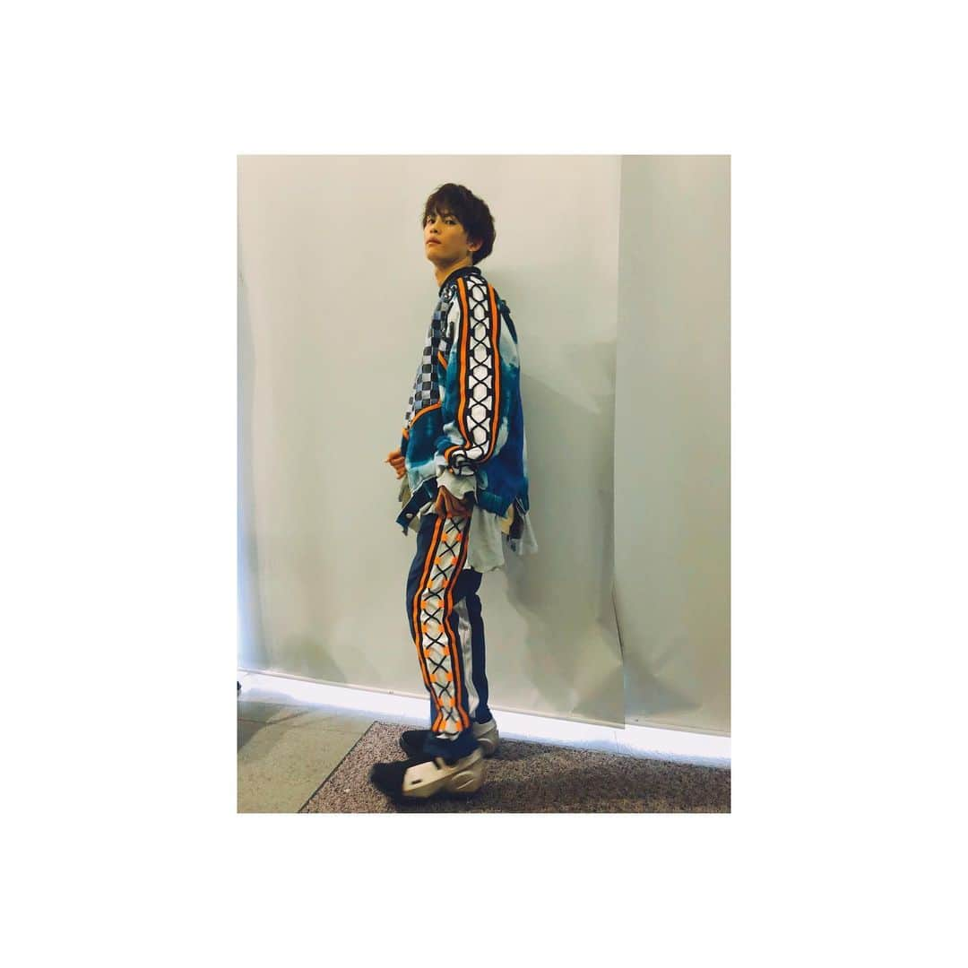 草川直弥さんのインスタグラム写真 - (草川直弥Instagram)「・ EBiDAN THE LIVE 2019 1日目ありがとう  コンビニ★ドラゴン 颯をやったよ 2日目も宜しくね☺︎ #onenonly  #superdragon  #エビライ #飯島颯」8月29日 1時05分 - 0406_k.naofficial