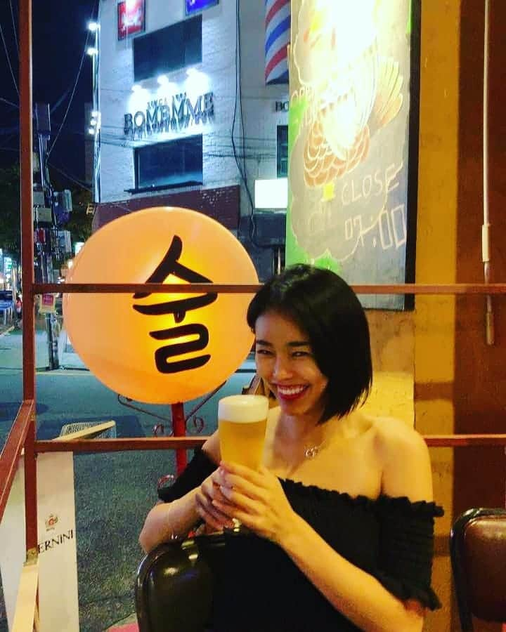 エナ さんのインスタグラム写真 - (エナ Instagram)「소확행🍻 Photoby📸 @hwang__sooyeon #간맥 #합정  #히태산선생님은목욜일에」8月29日 1時53分 - eunkyung.shin