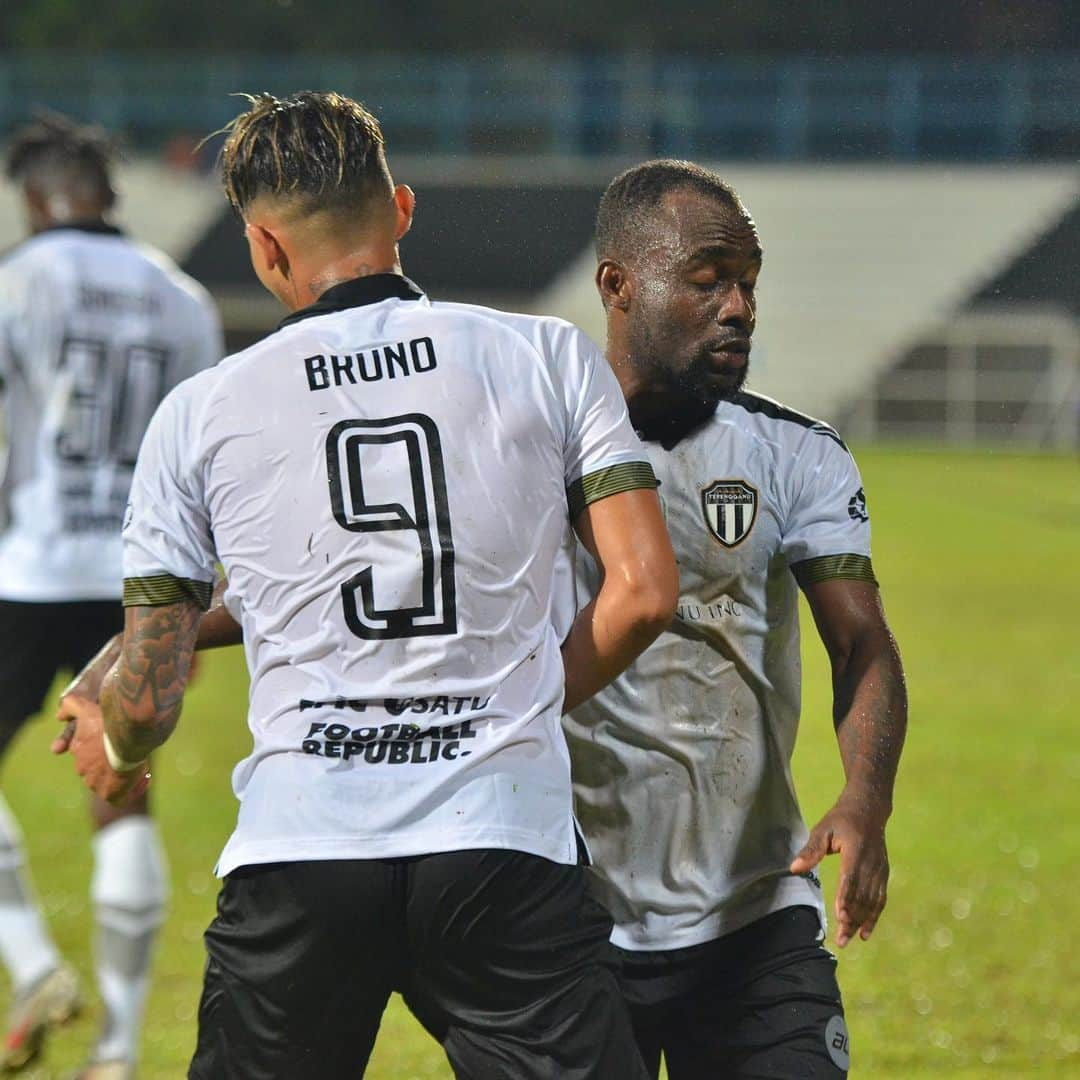 鈴木ブルーノさんのインスタグラム写真 - (鈴木ブルーノInstagram)「Happy to make  1 assist and 1 goal🙌🏾🙏🏾🔥⚽️」8月29日 1時47分 - cbruno_7