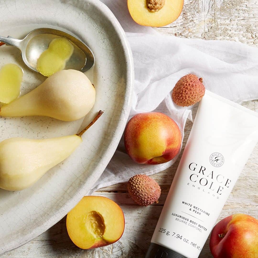 Grace Coleさんのインスタグラム写真 - (Grace ColeInstagram)「Get Summer Ready with this bodycare favourite - Transform your skin into a soft, glowing canvas with a squeeze of our luxurious body butter everyday  #summerready #bodycarefavourite #favourite #softskin #bodybutter #luxury」8月29日 2時02分 - gracecoleltd