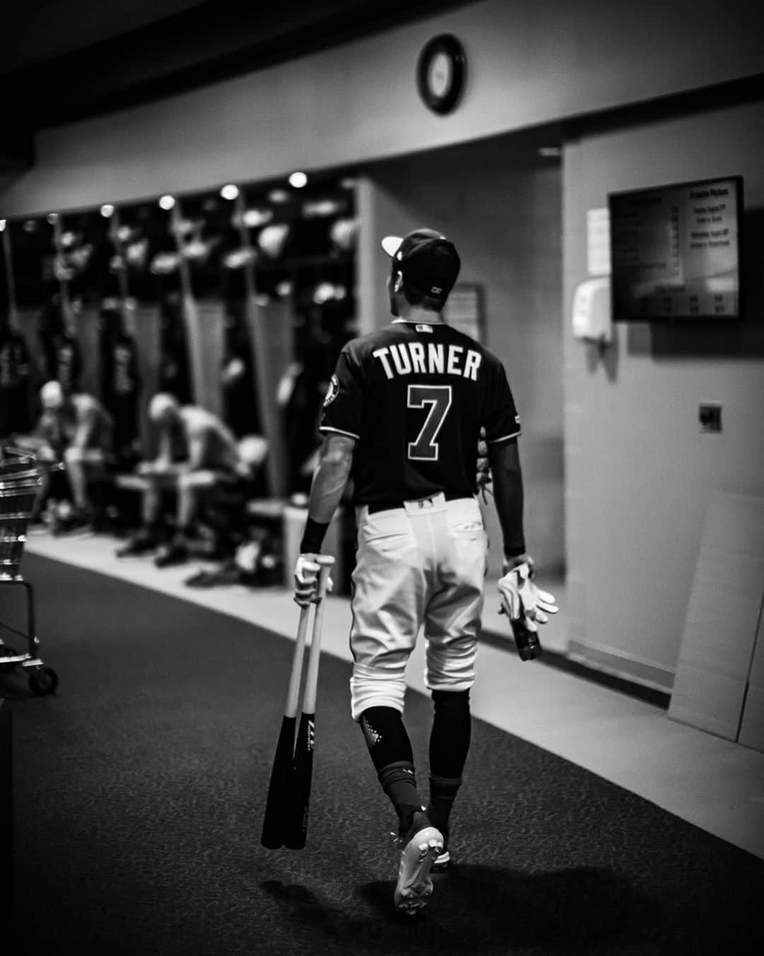 ハウィー・ケンドリックさんのインスタグラム写真 - (ハウィー・ケンドリックInstagram)「Game time. @tvturner @nationals #leicaphoto #leicaphotography」8月29日 1時59分 - hkendrick47