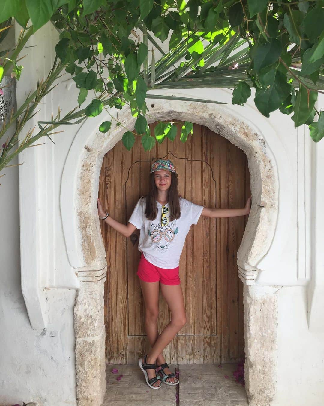 クリスティーナ・パカリーナさんのインスタグラム写真 - (クリスティーナ・パカリーナInstagram)「Какие же красивые дверки в Тунисе 😍 #дверь #тунис #джерба #🇹🇳 #мореморе #солнце #tunisia #djerba #кристинапакарина」8月29日 2時17分 - kristipakarina