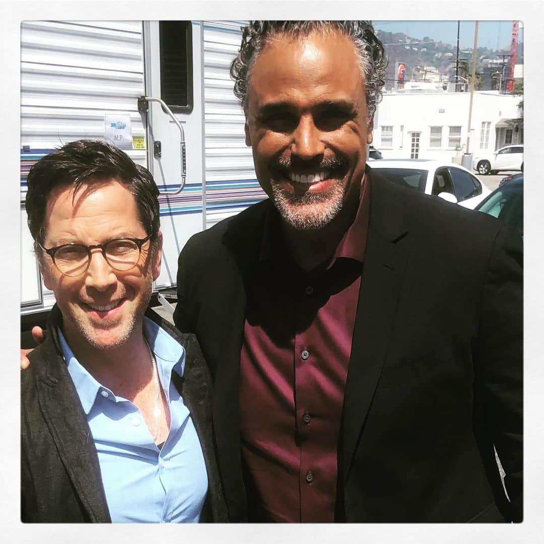 ダン・ブカティンスキーさんのインスタグラム写真 - (ダン・ブカティンスキーInstagram)「Hanging with my new pal @imrickafox after playing @25wordsorlesstv ! Thanks Rick!  #25wordsorless premieres 9/16. W @meredithvieira」8月29日 11時55分 - danbucatinsky