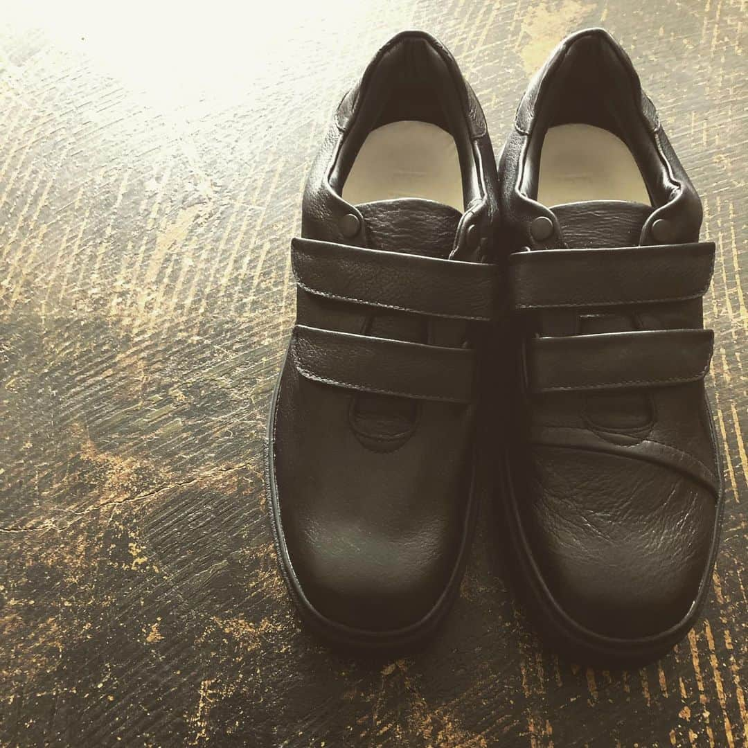 トーキングアバウトジアブストラクションさんのインスタグラム写真 - (トーキングアバウトジアブストラクションInstagram)「RE＿BUILD LEATHER SNEAKER.  @earle.jp  @seeds_design  #talkingabouttheabstraction」8月29日 12時01分 - seeds_design