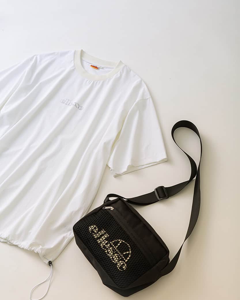 のインスタグラム：「2019 FALL NEW LOOK  Woven Half Sleeve Tee  Shoulder Bag  秋の新作がHPにて公開スタート。 詳しくはトップページ、リンクよりご覧いただけます。 https://www.goldwin.co.jp/ellesse/?category=heritage #ellesse #ellesseheritage #エレッセヘリテージ #2019fw #エレッセ #newlook  #tシャツ #bag」