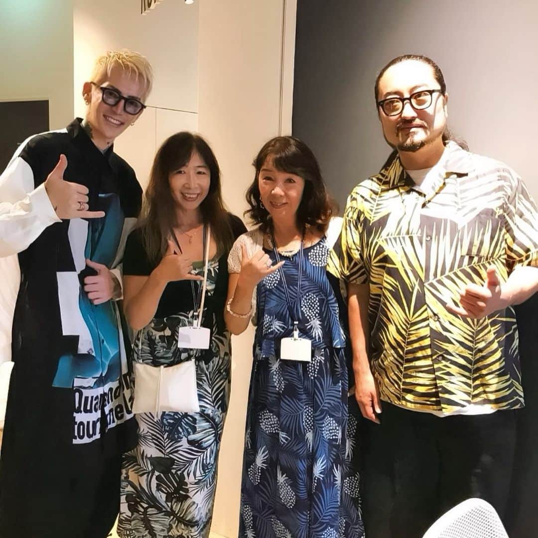 のインスタグラム：「. Hawaiiを愛する方々のサークルが行なった「アットハワイ＆Earth Lei コラボパーティ」にゲストとしてご挨拶させて頂きました 🎉 「Waikiki」という一つの楽曲を通して皆様と笑顔になれた事を嬉しく思います🌴！！ キヨミまま、関係者の皆様、ありがとうございました 😃🔺 . I was greeted by a Hawaiian party guest!!! Thank you to all who love Hawaii!!! Mahalo🤟🏻🤟🏻🤟🏻」