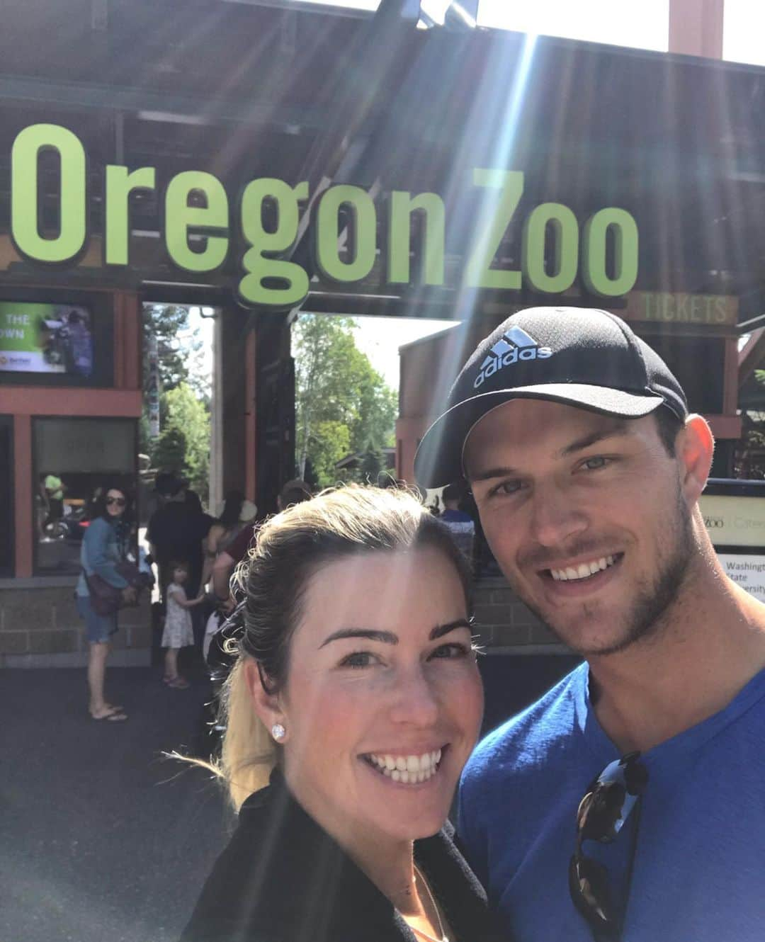 ポーラ・クリーマーさんのインスタグラム写真 - (ポーラ・クリーマーInstagram)「We have had an awesome time being tourists here in Portland! We went to the @portlandjapanesegarden and to the @oregonzoo ❤️😬 now it’s time for the first round of the @lpgaportlandclassic at 1:32 #teamPC」8月29日 12時33分 - paulacreamer1