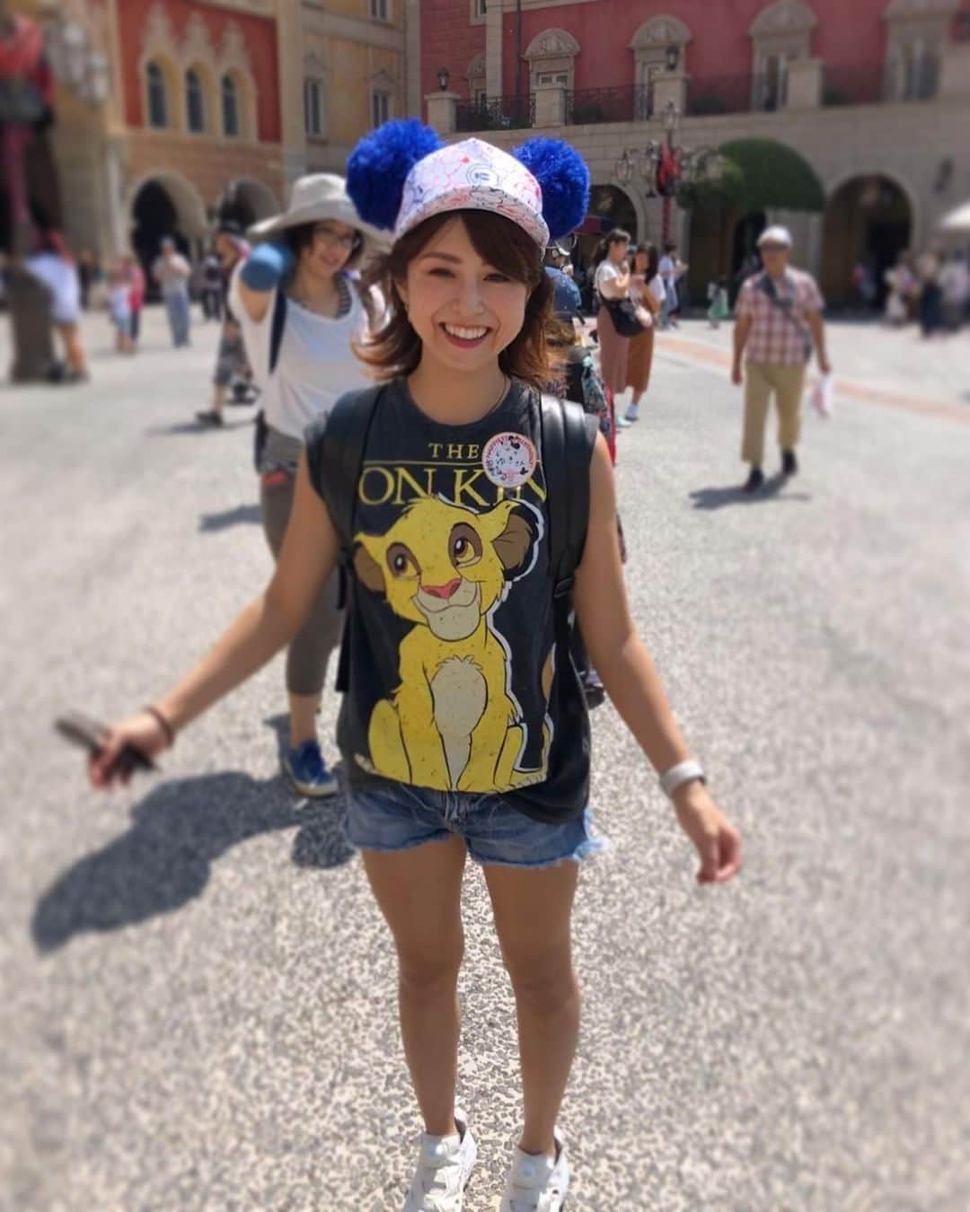 齋藤優紀さんのインスタグラム写真 - (齋藤優紀Instagram)「@tokyo_disneysea シーでお誕生日お祝いしてもらいましたー😃😃✨✨ 誕生日シー初めて😆😆🎉 パイレーツサマーで水かけられすぎて、誕生日シール剥がれたー😂😂😂 #ディズニーシー #disneysea  #パイレーツサマー #ミッキー #いい歳して #はしゃぐ大人 #誕生日だから #許して笑」8月29日 12時38分 - yuki_fit0828