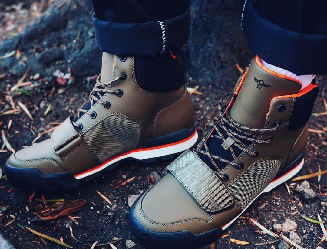 クリエイティブリクリエーションのインスタグラム：「The SCOTTO in Black, Military, Flame... are you ready for #BootSeason ? Let us know in the comments below 🥾🔥😎 #WhatIsYourCreativeRecreation #MyCreativeRecreation #CreativeRecreation #CreativeRec #Shoes #Sneakers #Boots #Fashionable #Instafashion」