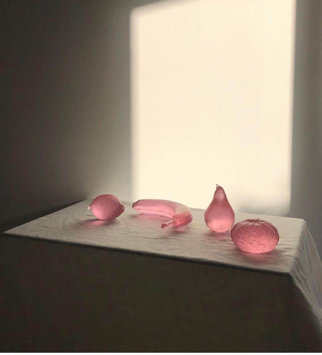 The Cool Hunterさんのインスタグラム写真 - (The Cool HunterInstagram)「Handmade glass fruit available from TCH store @shop_thecoolhunter #swipeleft」8月29日 6時31分 - thecoolhunter_