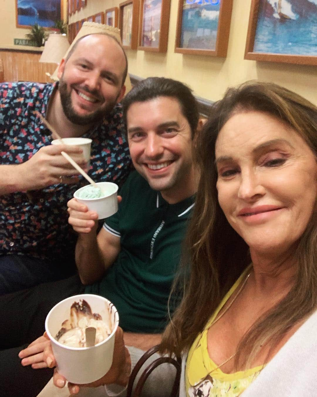 Caitlyn Jennerさんのインスタグラム写真 - (Caitlyn JennerInstagram)「Late night ice cream with one of the nicest couples out there, Tyler and Jay」8月29日 6時42分 - caitlynjenner