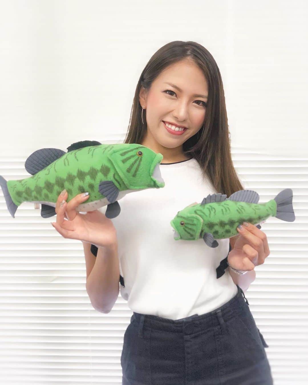 のインスタグラム：「. おはようございます✨ BS釣りビジョンの番組、釣りうぇ〜ぶ🐟 武田奈津美のめろめろアプローチ🎣 明日8/30金 21時〜放送です📺💛 @fishingvision . 今回は私と釣りデート体験・・💛❓✨ お楽しみに！ぜひ観てね😙✨ . 🐟「釣りうぇ〜ぶ」のお知らせ🐟 今月よりBS放送とスカパー！ではこの番組だけ 無料で視聴できるようになりました😍✨ これはチェックするしかないね😘✨ . #釣りビジョン #釣りうぇーぶ #fishingvision  #fish #fishing #sea #魚 #釣り #海 #釣りガール #tsurijoy #釣り女子 #日本 #japan #angler #アングラー #船釣 #船 #武田奈津美 #golf #ゴルフ女子 #船舶免許 #めろめろアプローチ」