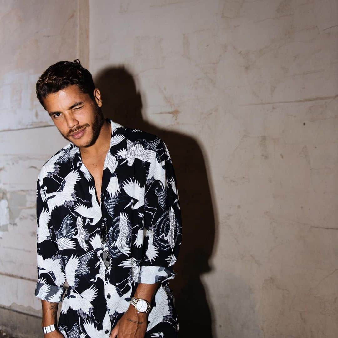 ジョナタン・ドス・サントスさんのインスタグラム写真 - (ジョナタン・ドス・サントスInstagram)「⏩ SWIPE FOR A 😉! Thank you @allsaints  for having me last night. 📸 @emiliosanchez」8月29日 6時58分 - jona2santos