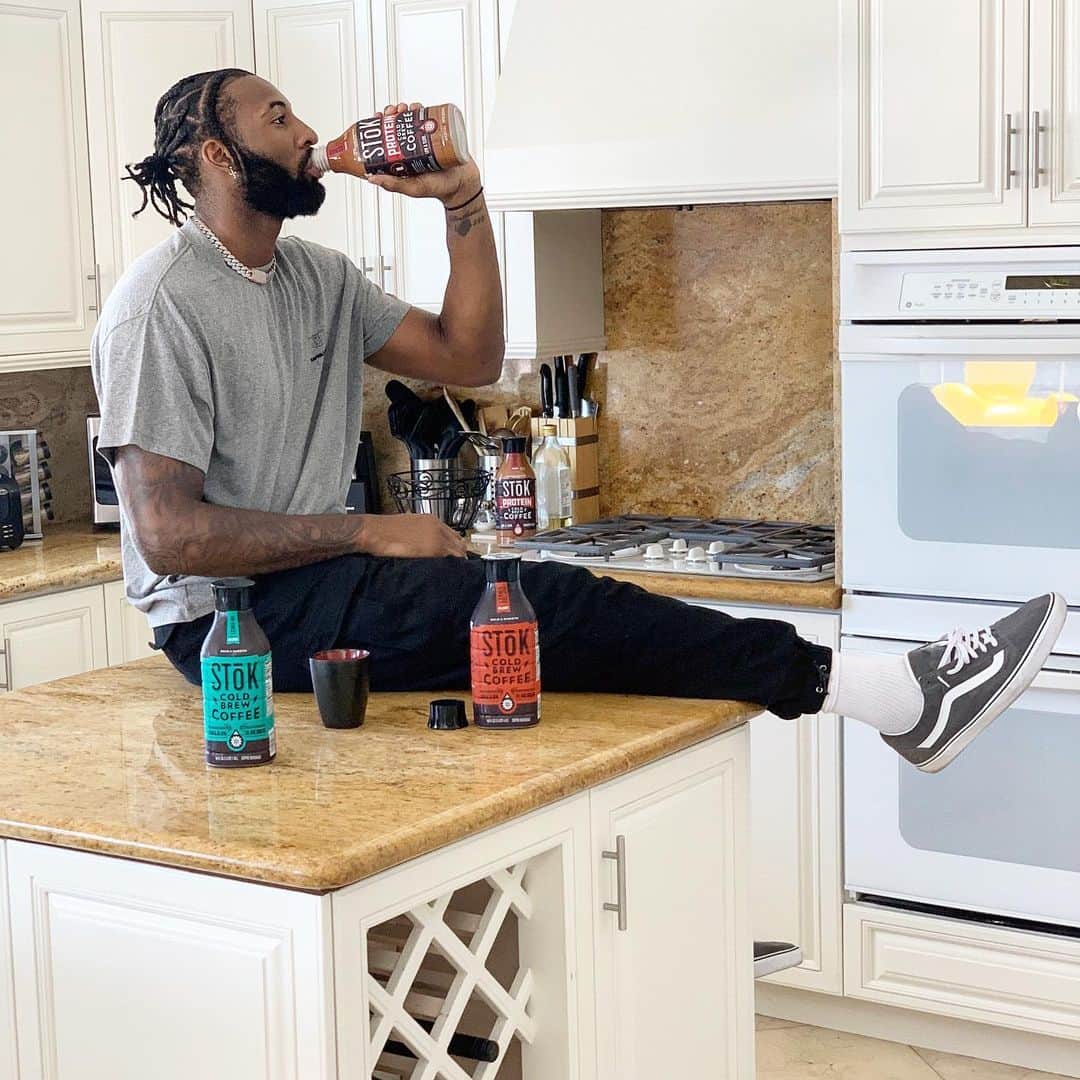アンドレ・ドラモンドのインスタグラム：「Excited to partner with @SToKcoldbrew to help three lucky people pursue their dreams! SToK wants you to temporarily “fire” yourself and chase your dreams with the help of up to $30K to make it happen! Head over to QuitYourJobAndGetSToKed.com by 9/2 to apply for the ultimate SToKbbatical #SToKYourDreams #ad」