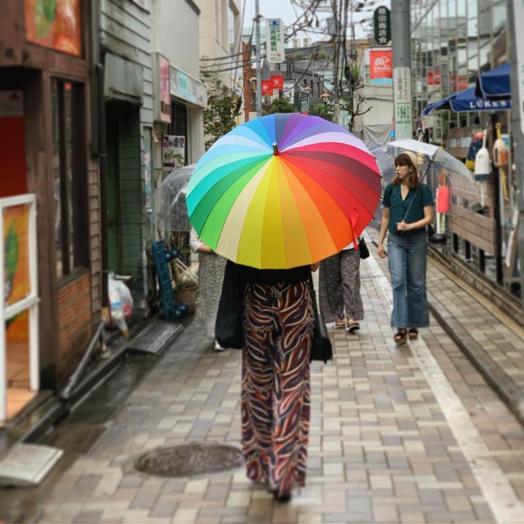 Leslie Camila-Roseさんのインスタグラム写真 - (Leslie Camila-RoseInstagram)「🇫🇷 Répandre l’amour de LA à Tokyo... 🇺🇸 Spreading love from LA to Tokyo... 💕🌈 photo : @matt5000  #loveislove #unconditionallove #loveistheanswer #amourinconditionnel #tokyolove」8月29日 7時45分 - leslie_coutterand