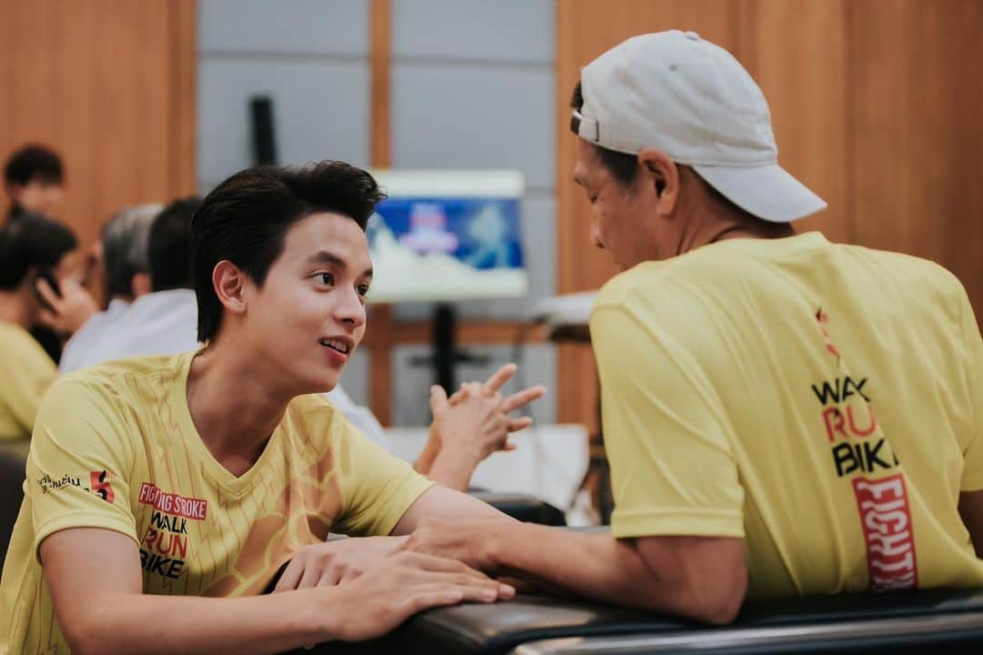 Jirayu Tangsrisukさんのインスタグラム写真 - (Jirayu TangsrisukInstagram)「แสงนำใจ ไทยทั้งชาติ เดิน วิ่ง ปั่น ป้องกันอัมพาต ครั้งที่ 5 เฉลิมพระเกียรติ , ใครมีเวลาไปหาข้อมูลมาสมัครงานวิ่งกันนะฮะ ทุกท่าน รู้ก่อน ป้องกันได้ก่อน ทุกคนจะได้มีสุขภาพที่ดีกัน ☺️❤️」8月29日 8時20分 - jirayu_jj