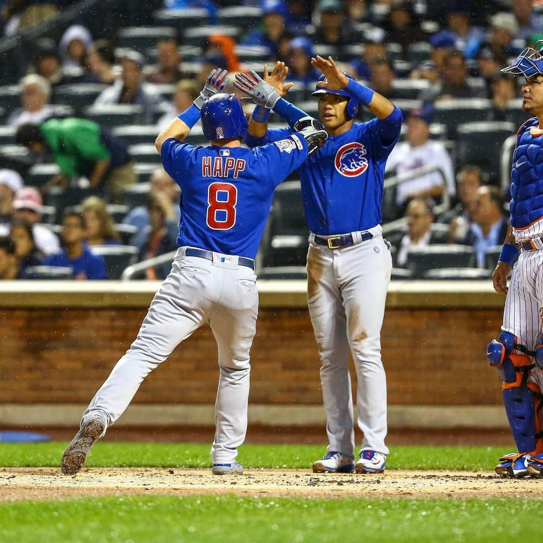 シカゴ・カブスさんのインスタグラム写真 - (シカゴ・カブスInstagram)「6-run 1st! #EverybodyIn」8月29日 9時01分 - cubs