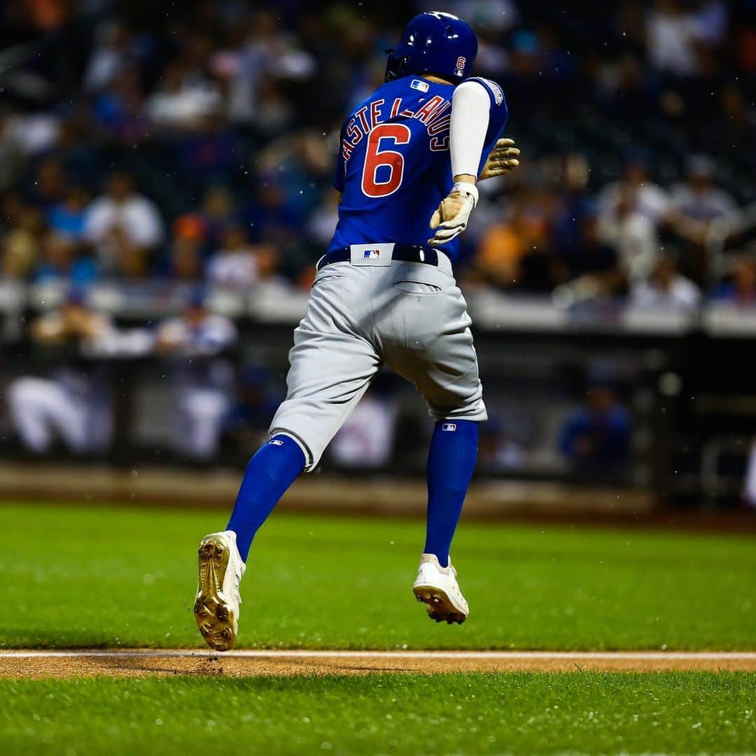 シカゴ・カブスさんのインスタグラム写真 - (シカゴ・カブスInstagram)「6-run 1st! #EverybodyIn」8月29日 9時01分 - cubs