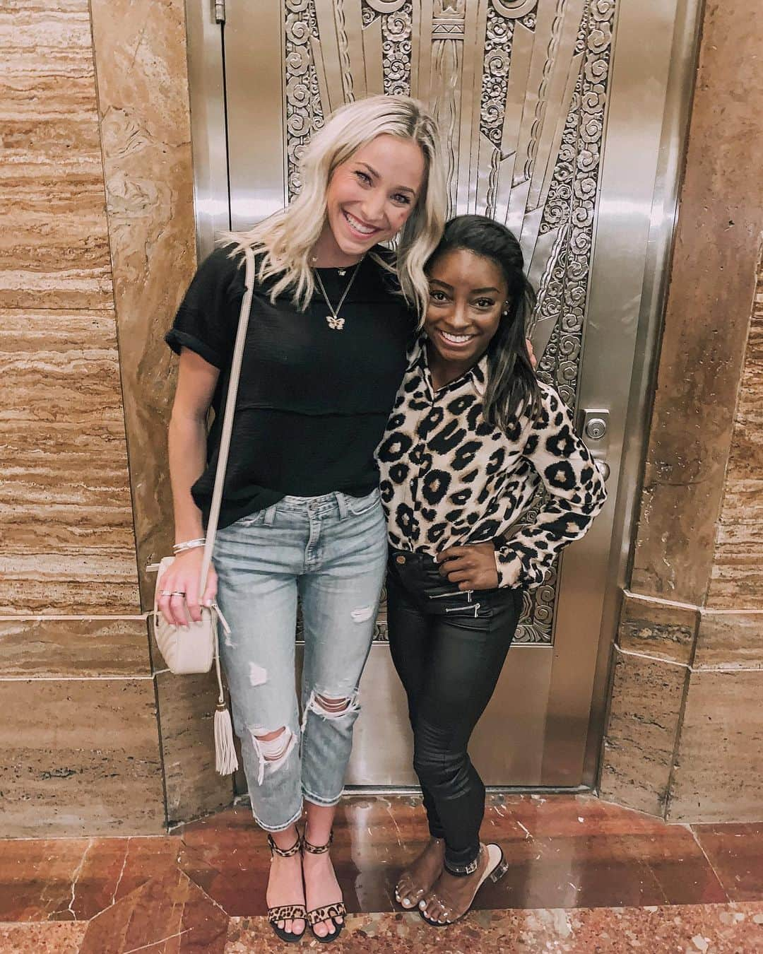 シモーネ・バイルズさんのインスタグラム写真 - (シモーネ・バイルズInstagram)「the new and improved cheetah girls 💛」8月29日 9時13分 - simonebiles