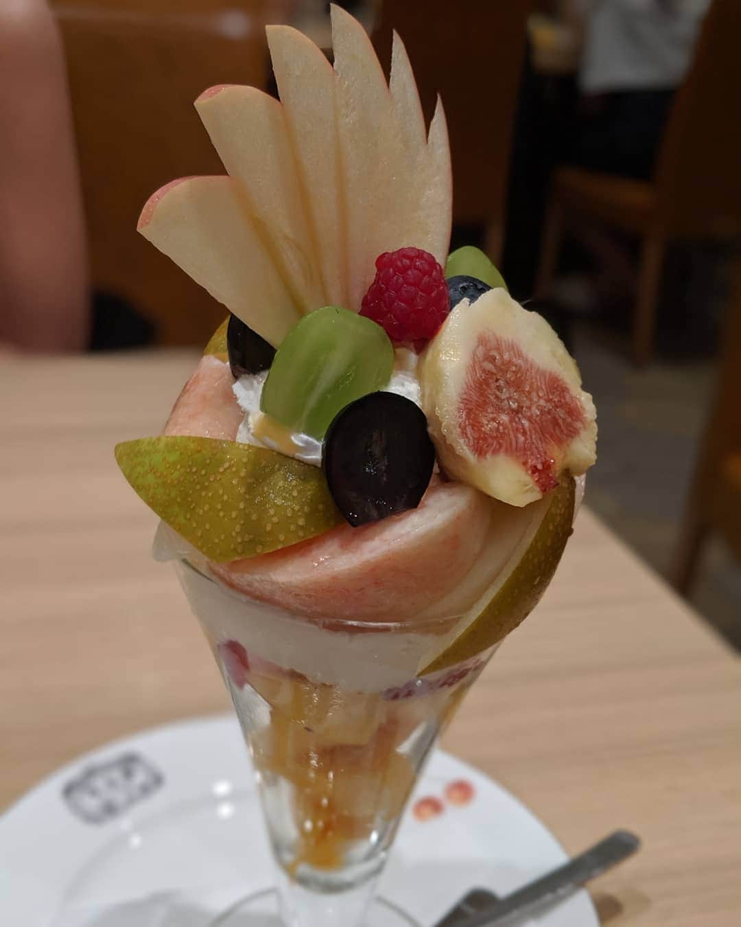 雨宮めるのグルメインスタ