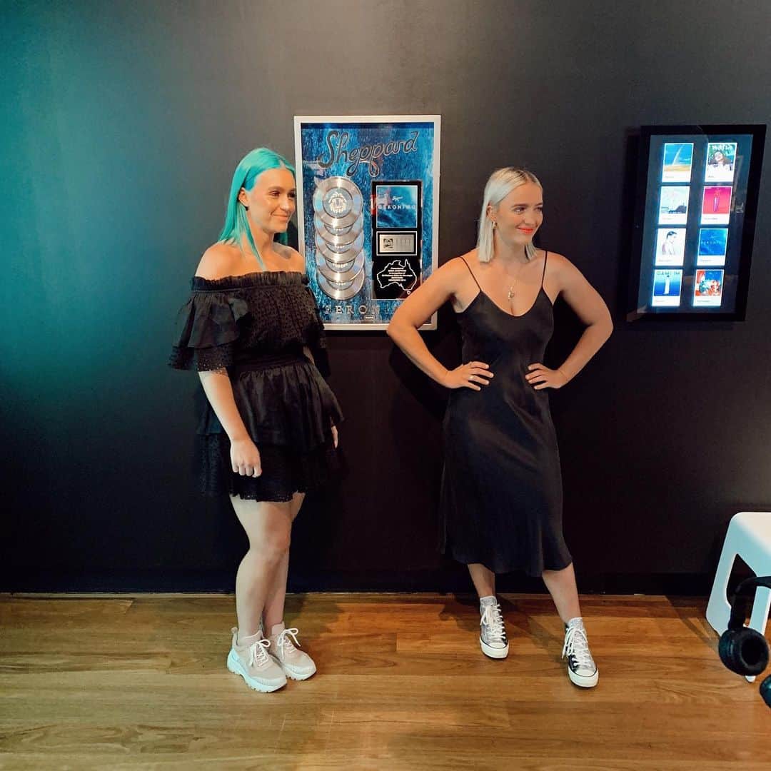 シェパードのインスタグラム：「Visiting the Museum of Brisbane today. What an incredible accolade for us to be recognised in amongst all the other incredible musicians from Brisbane. Take some time to come and see this #highrotation exhibition!」