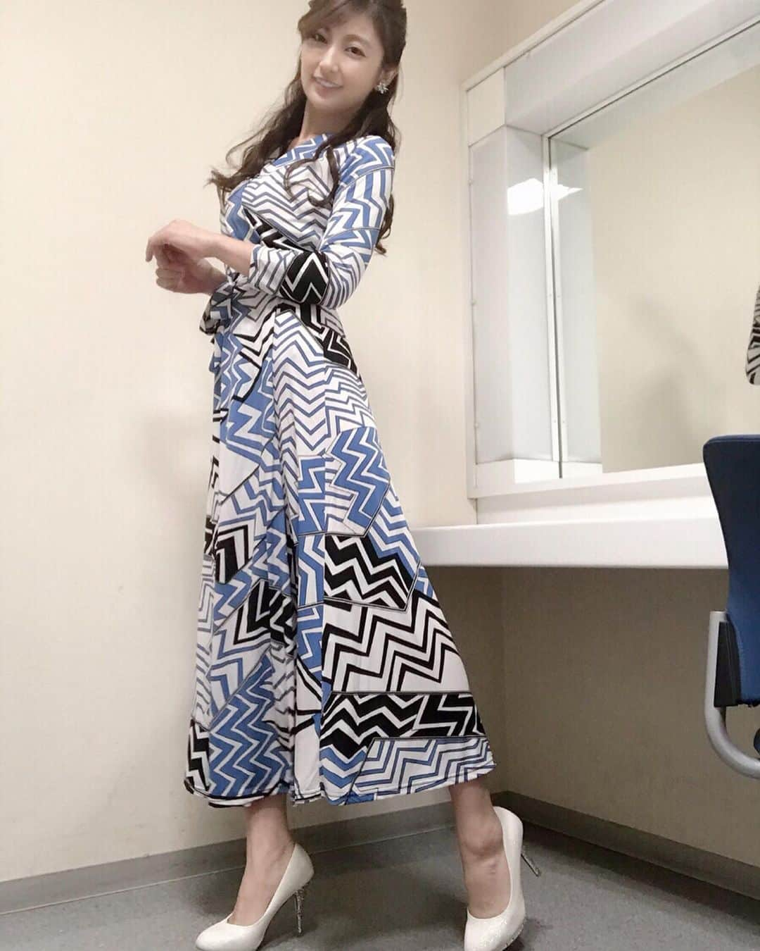 熊田曜子さんのインスタグラム写真 - (熊田曜子Instagram)「本日、フジテレビ「Live News it!「の 「アレコレト」のコーナーに出演させ頂きます📺 夕方17時半頃の予定です🕜  #tv #フジテレビ #livenewsit! #アレコレト #生放送 #番組 #shot #shooting」8月29日 9時40分 - kumadayoko