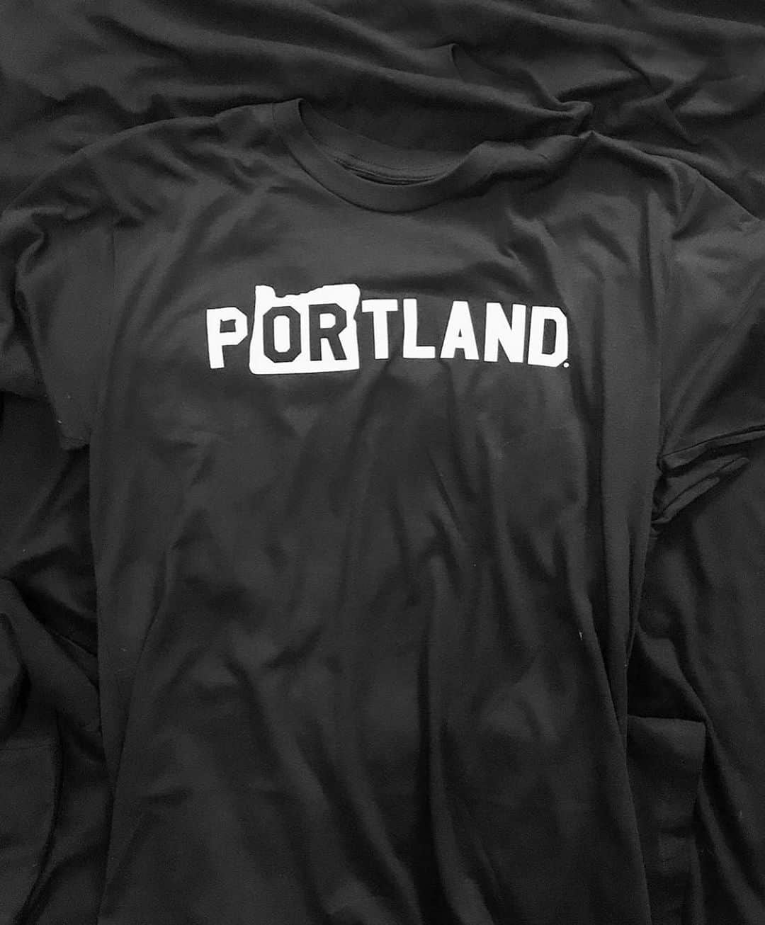 Portlandさんのインスタグラム写真 - (PortlandInstagram)「Portland Oregon = home.  Grab this tee at @portlandgear .com and wear your pride.  #portland #pdx #pride #portlandgear #portlandnw #brand」8月29日 10時07分 - portland