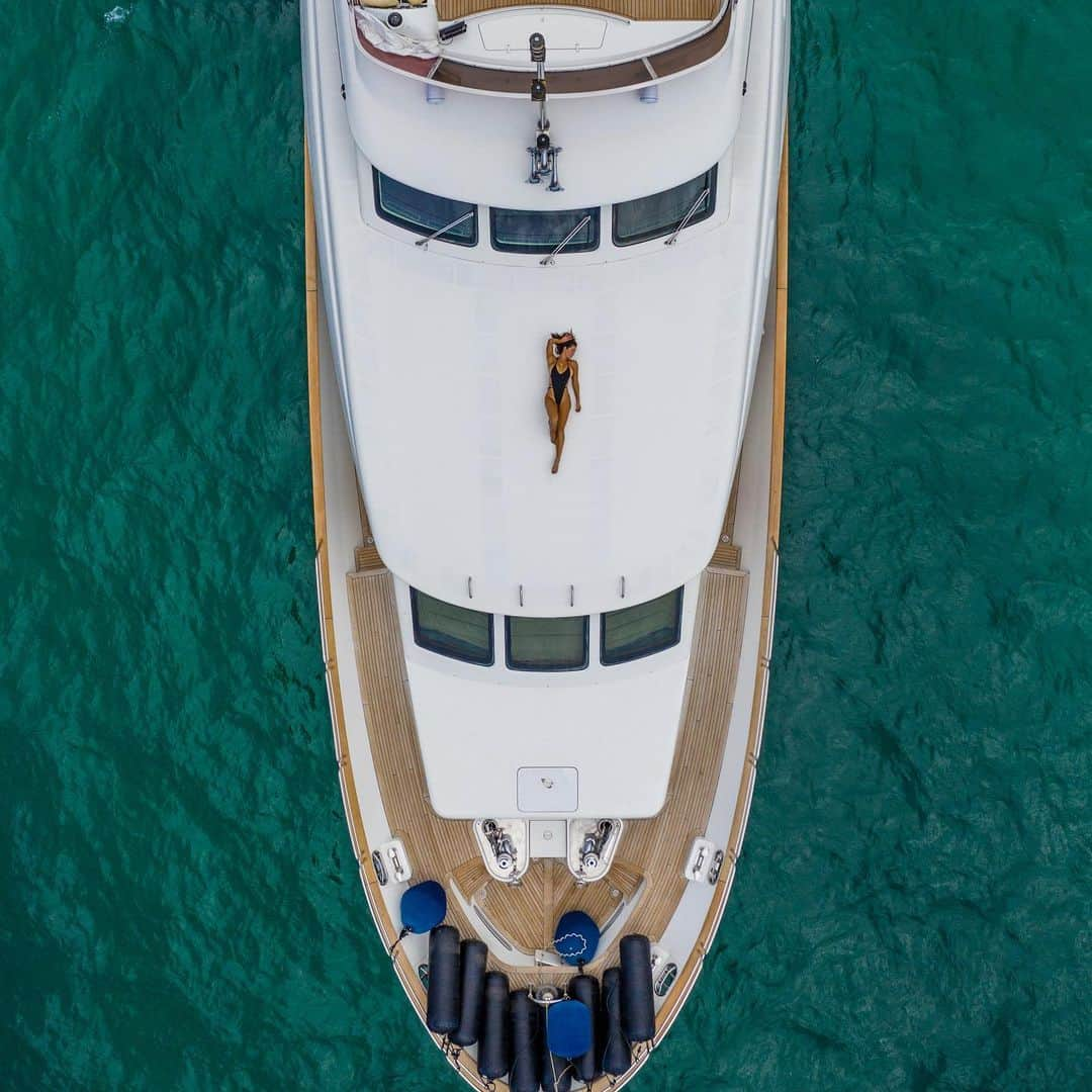 ホープ・ビールさんのインスタグラム写真 - (ホープ・ビールInstagram)「A look from above . #100ft @otaduyyachts . @moretti」8月29日 10時48分 - hopebeel