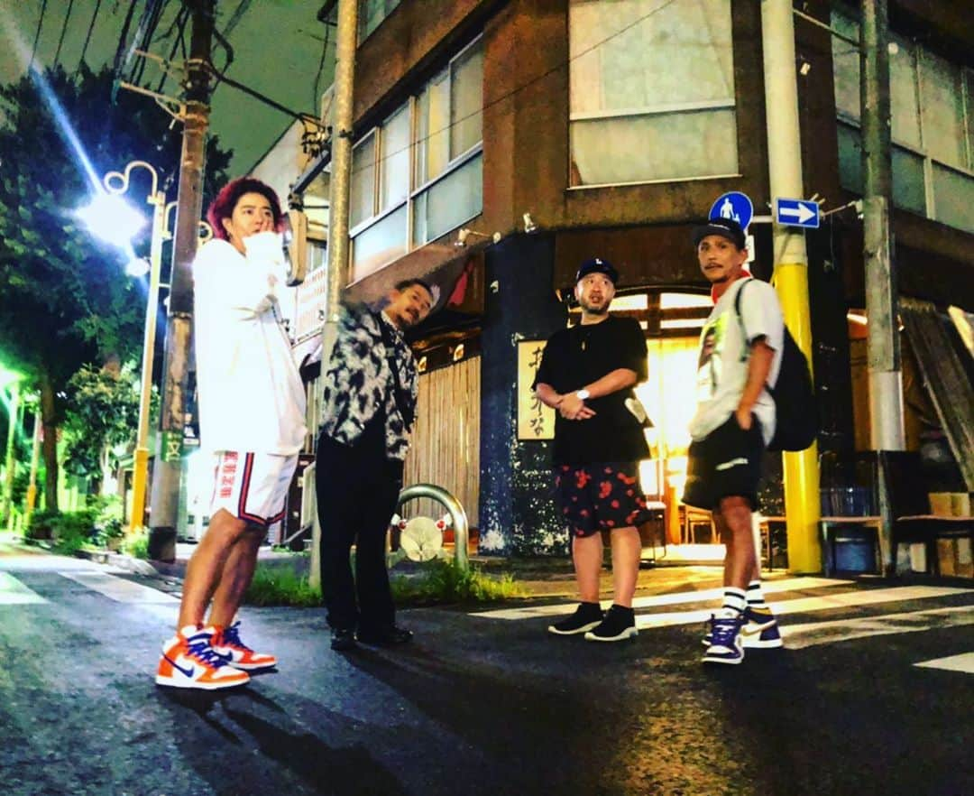 金丸佳右さんのインスタグラム写真 - (金丸佳右Instagram)「昨晩は久しぶりの中村会😎  毎回笑い過ぎて楽しすぎて腹筋鍛えられる  #中村会 #米沢屋 #焼肉 #abbey #sunvalley #oceantokyo #air #workout  #筋肉美容師」8月29日 11時02分 - marumaru5528