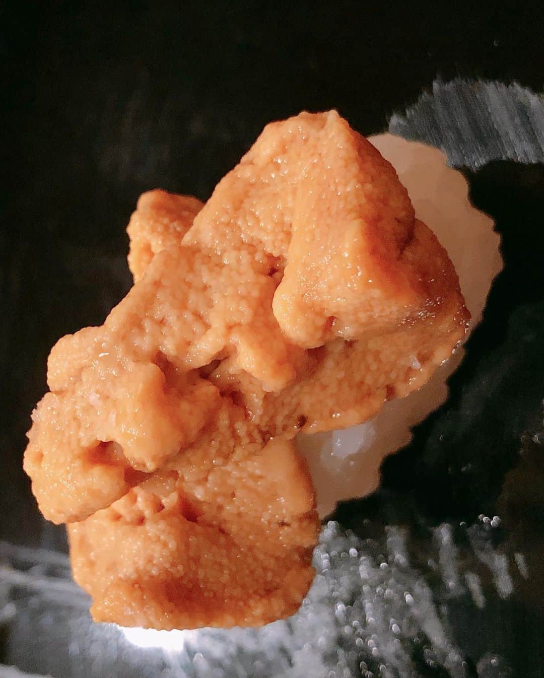 井上公造さんのインスタグラム写真 - (井上公造Instagram)「やっと行けました!!お世話になっている方が貸し切ったので、片隅に入れて頂きました。たぶん、2年半ぶり。関西でここまで堪能させてくれる寿司屋さんは、なかなかお目にかかりません！  #寿司  #心斎橋筋  #尽誠  #ミシュラン  #予約困難店  #sushi  #foodstagram」8月29日 11時05分 - inouekozo39