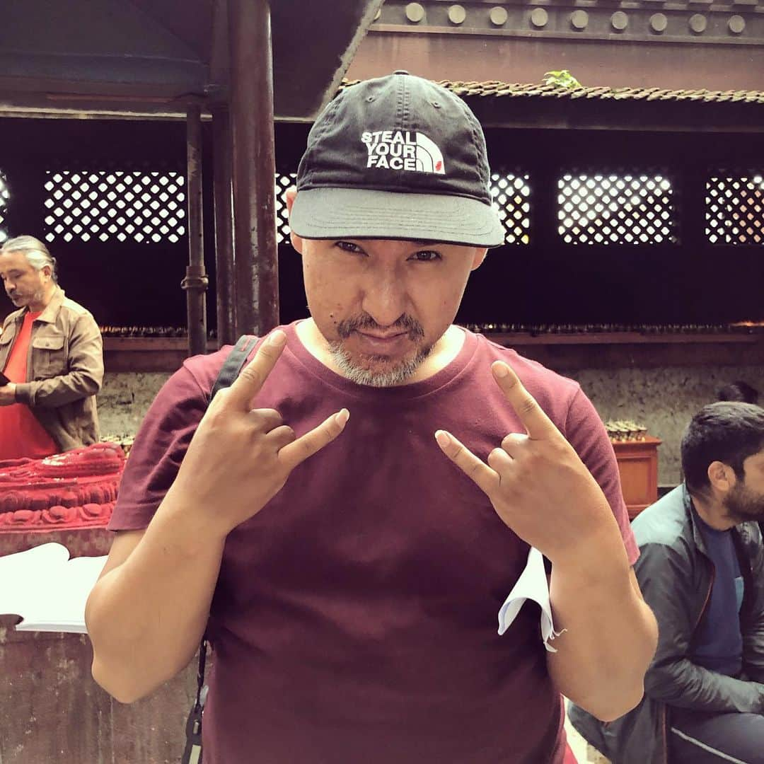 デヴェンドラ・バンハートさんのインスタグラム写真 - (デヴェンドラ・バンハートInstagram)「मेरो भाइ Shelnang.... Hat by @macho_mel」8月29日 11時26分 - devendrabanhart