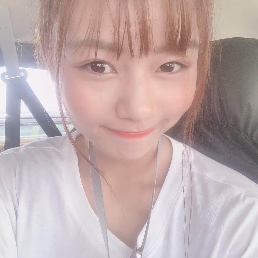 杉浦みずきのインスタグラム：「. まぬけ iPhoneの水中のカバーつけたまま自撮りしたらぽわわぁんてなった😯」