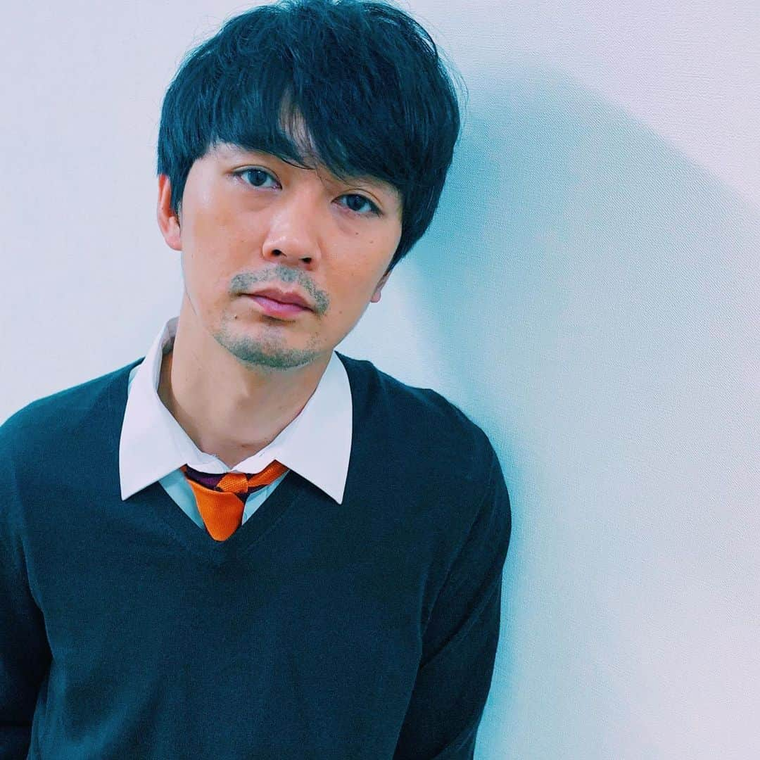 小林且弥さんのインスタグラム写真 - (小林且弥Instagram)「先生。  #ドラマ #チョコレート戦争 #2020年1月期 #松井俊二役 #来年公開の映画に続いて #本年２回目の先生役 #何故今年になって急に、、」8月29日 22時34分 - kobakatsu_1210