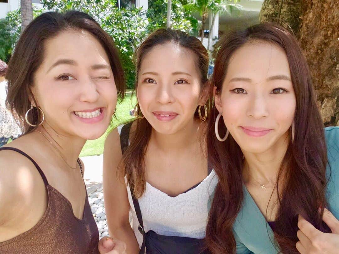 上岡絵理さんのインスタグラム写真 上岡絵理instagram Hitomi Eri Akiyo いつもちょけて ばっかのこんな私の友達でいてくれて本当ありがとー 笑 こんな大人でもいいじゃないか って思えたww Hitomi Akiyo姉妹 とは どんなに年を重ねても変わり