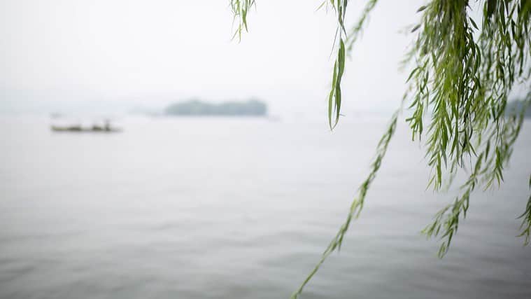 Naomiさんのインスタグラム写真 - (NaomiInstagram)「#杭州に出逢う  西湖。水墨画のような美しさ。 #杭州 #杭州旅行 @visit_hangzhou」8月29日 21時15分 - nao1223