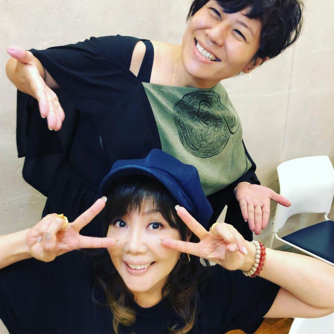 青木さやかさんのインスタグラム写真 - (青木さやかInstagram)「いまから、よしログ生放送です！ #よしログ #小川菜摘さん」8月29日 21時32分 - sayaka___aoki