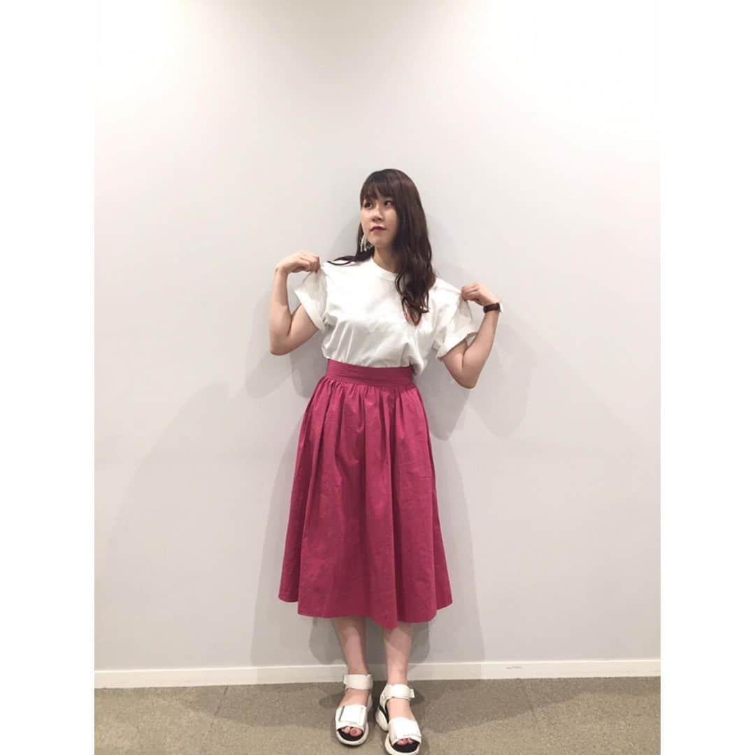 かれん（古賀かれん）さんのインスタグラム写真 - (かれん（古賀かれん）Instagram)「﻿ ﻿ チョッパー﻿ ﻿ Tops: @milkfedjp ﻿ Skirt: @jillstuart.jp ﻿ Sandal: @lowrysfarm_official ﻿ ﻿ #かれんのしふく﻿ ﻿」8月29日 22時04分 - lgm_karen_official