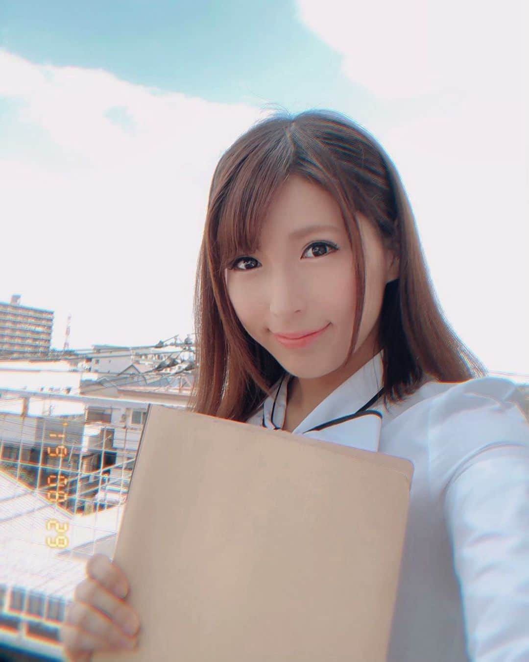 星野ナミのインスタグラム：「今日はいい天気でしたね☀️ 九州地方の方は気をつけてください🙏 #撮影」