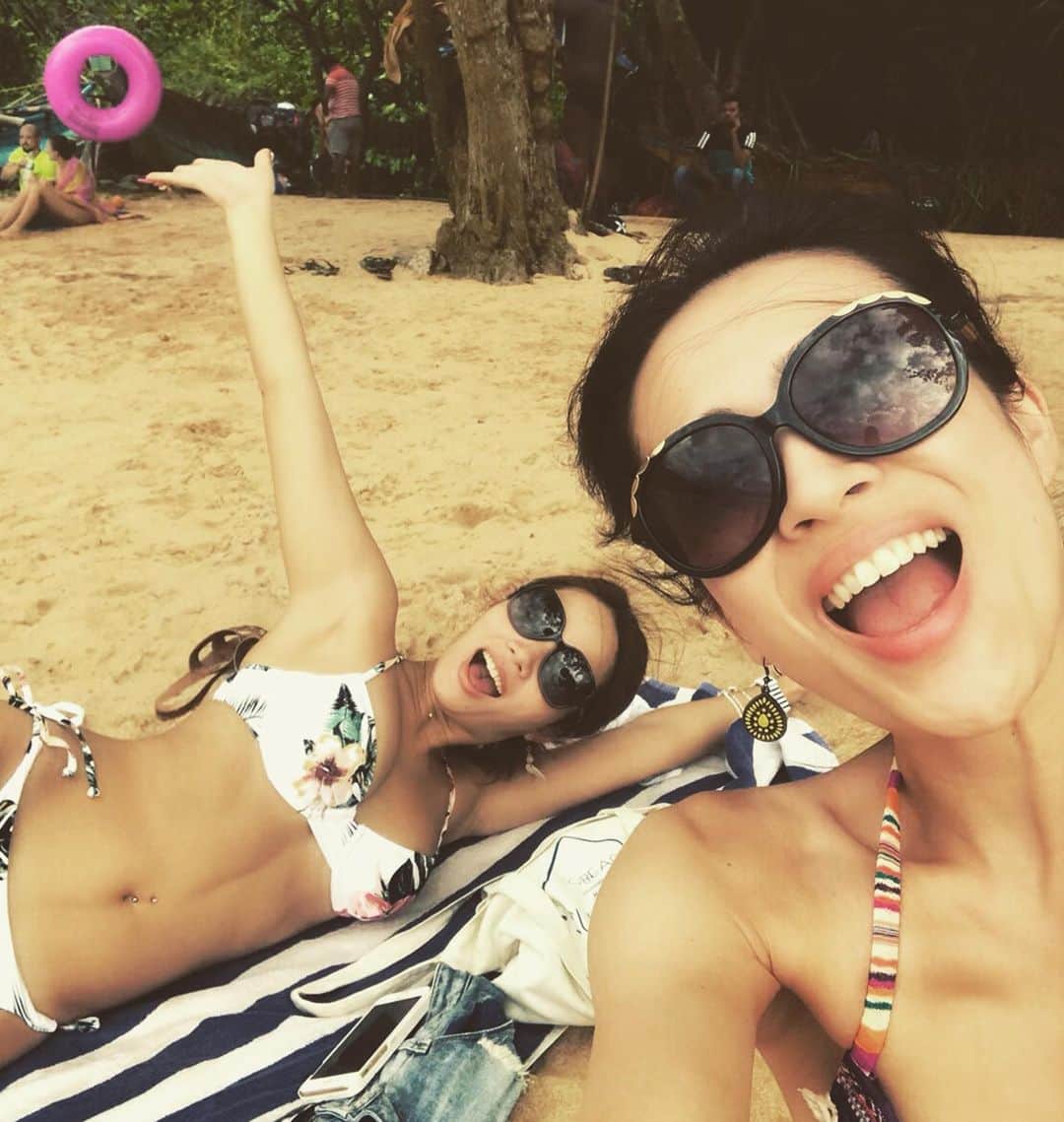 鈴木涼美さんのインスタグラム写真 - (鈴木涼美Instagram)「Love beach. Found beautiful beach at Unawatuna, Sri Lanka a.k.a Jungle beach. #srilanka #junglebeach #unawatuna #bikinigirls #sexyasian #japanesegirl #worldtraveler」8月29日 22時20分 - suzumisuzuki
