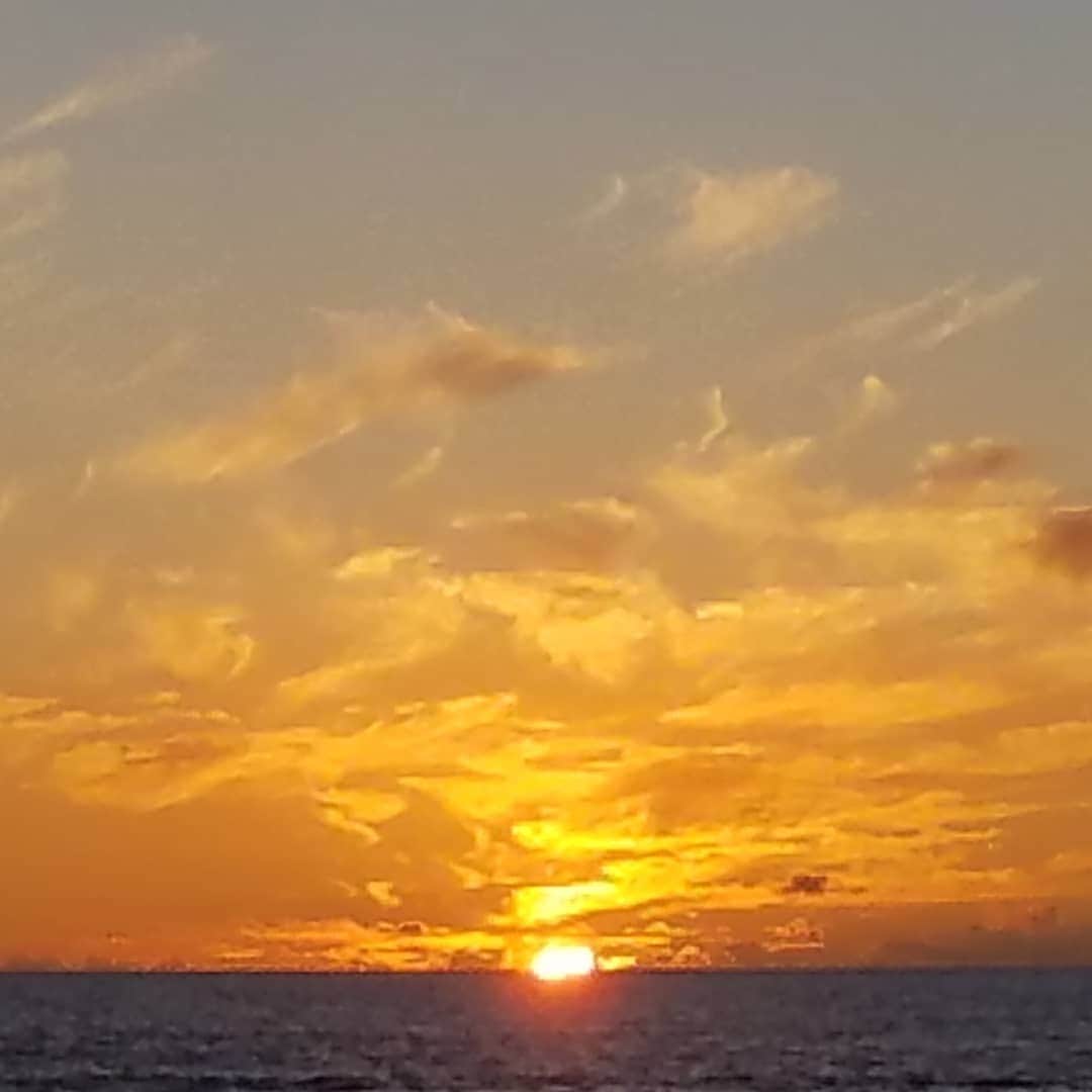 小錦千絵（TAUPOU）さんのインスタグラム写真 - (小錦千絵（TAUPOU）Instagram)「Today's Sunset🌅  #サンセット  #sunset」8月29日 13時59分 - taupou52