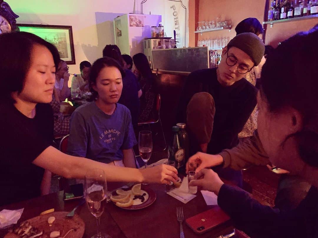 ソン・スヒョンさんのインスタグラム写真 - (ソン・スヒョンInstagram)「모야 다들 술 억지로 먹는거야..? 세상 우울한 짠...」8月29日 14時19分 - sohnsuhyun