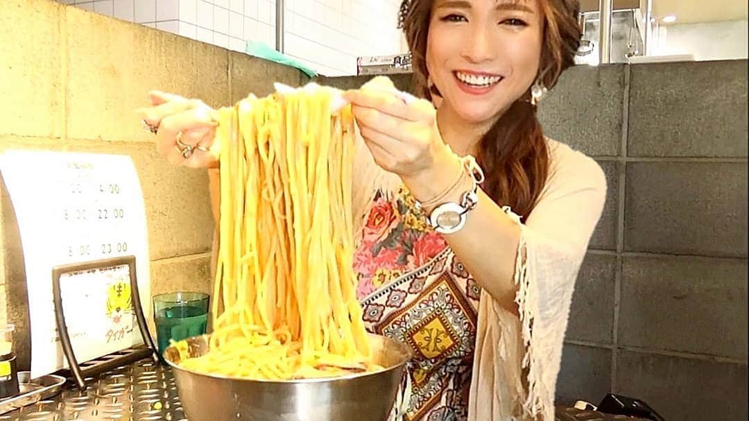 石関友梨のグルメインスタ