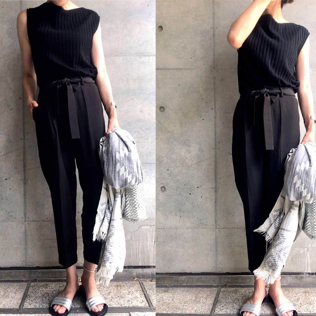 K.KSHOP_officialさんのインスタグラム写真 - (K.KSHOP_officialInstagram)「. NEWSNAP ♦️Coordinate ・ 2019-08-12 ・ ブラック&シルバー ・ tops : #fio pants : #knott bag : #anteprima accessory : #インデアンクラフト #chanluukk shoes : #maulodebari other : #gucci #aeliaanna ・ #kkcloset #kkshop #菊池京子 #kyokokikuchi #style #コーデ #coordinate #code #fashion #スナップ #snap #coordinate #ootd #wear #simple #カジュアル #happy #black #ワントーン #blackandsilver」8月29日 14時59分 - k.kshop_official