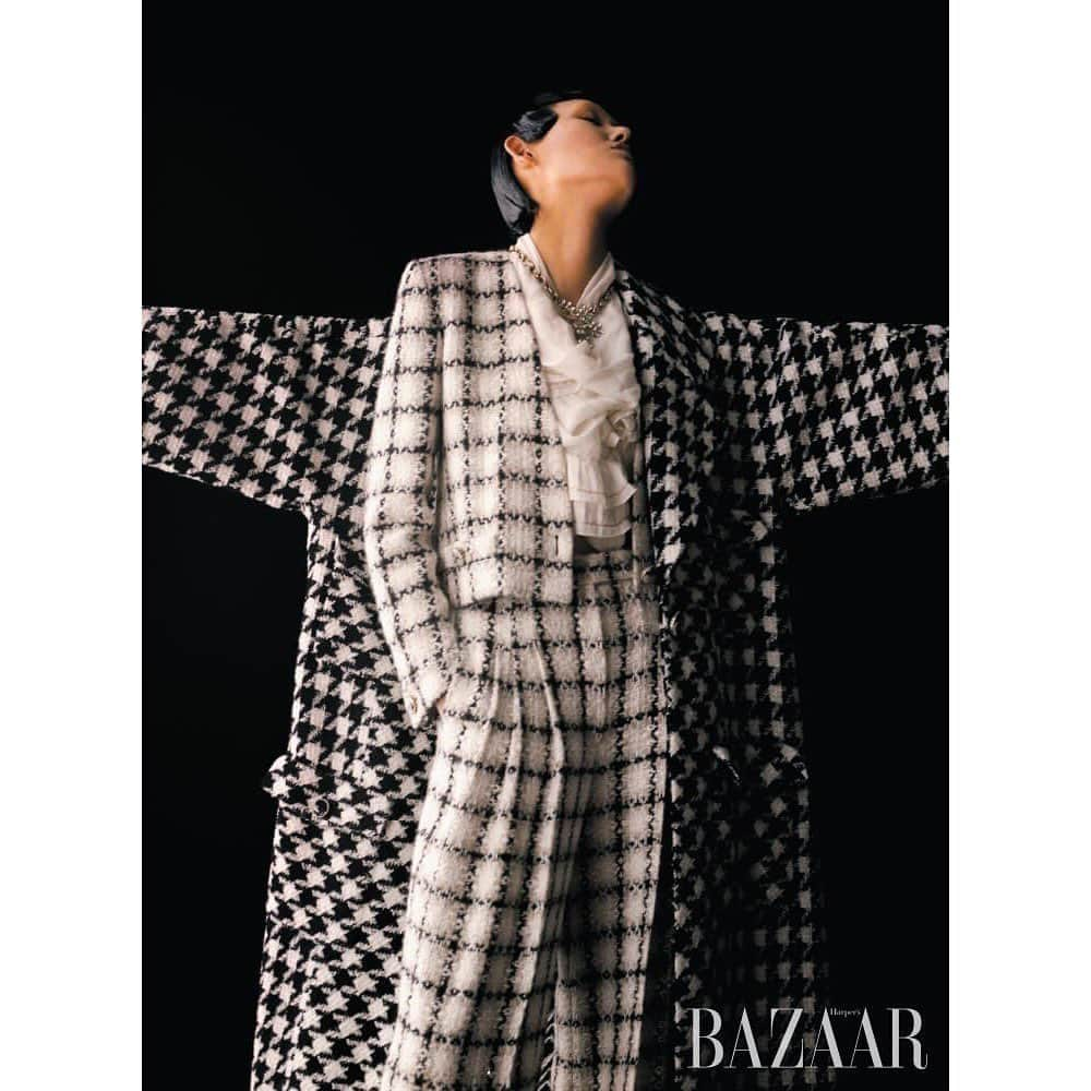 EZさんのインスタグラム写真 - (EZInstagram)「@harpersbazaarkorea ♥️」8月29日 15時22分 - ez_ez_ez_