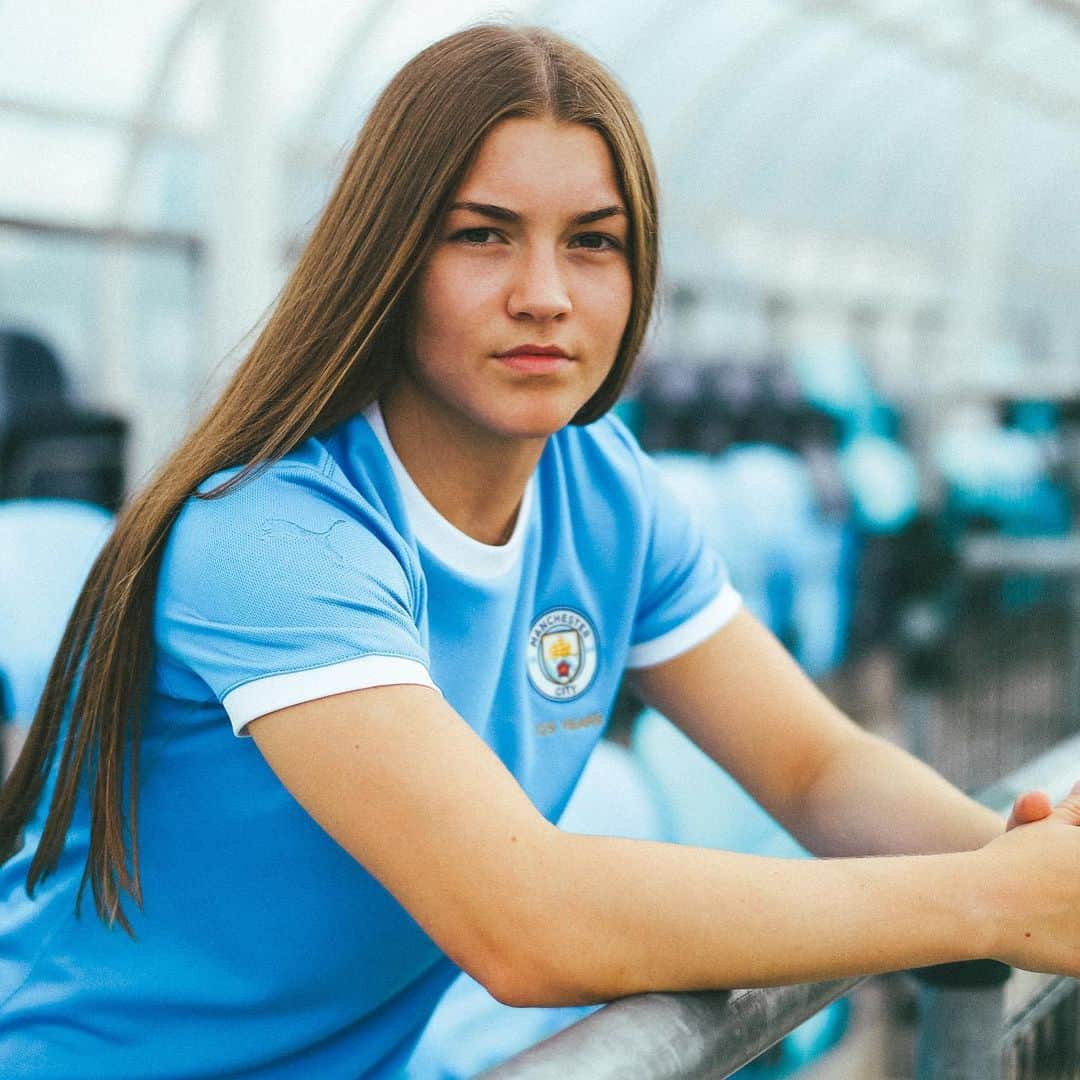 PUMA Footballさんのインスタグラム写真 - (PUMA FootballInstagram)「You asked for it, we deliver 🤝✅ The @mancity family presents the 125 years anniversary capsule collection.  On sale now.」8月29日 16時03分 - pumafootball