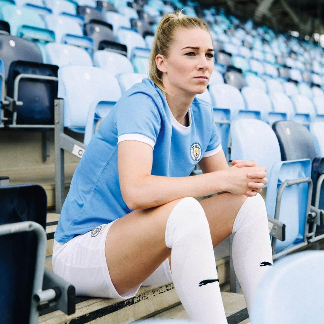 PUMA Footballさんのインスタグラム写真 - (PUMA FootballInstagram)「You asked for it, we deliver 🤝✅ The @mancity family presents the 125 years anniversary capsule collection.  On sale now.」8月29日 16時03分 - pumafootball