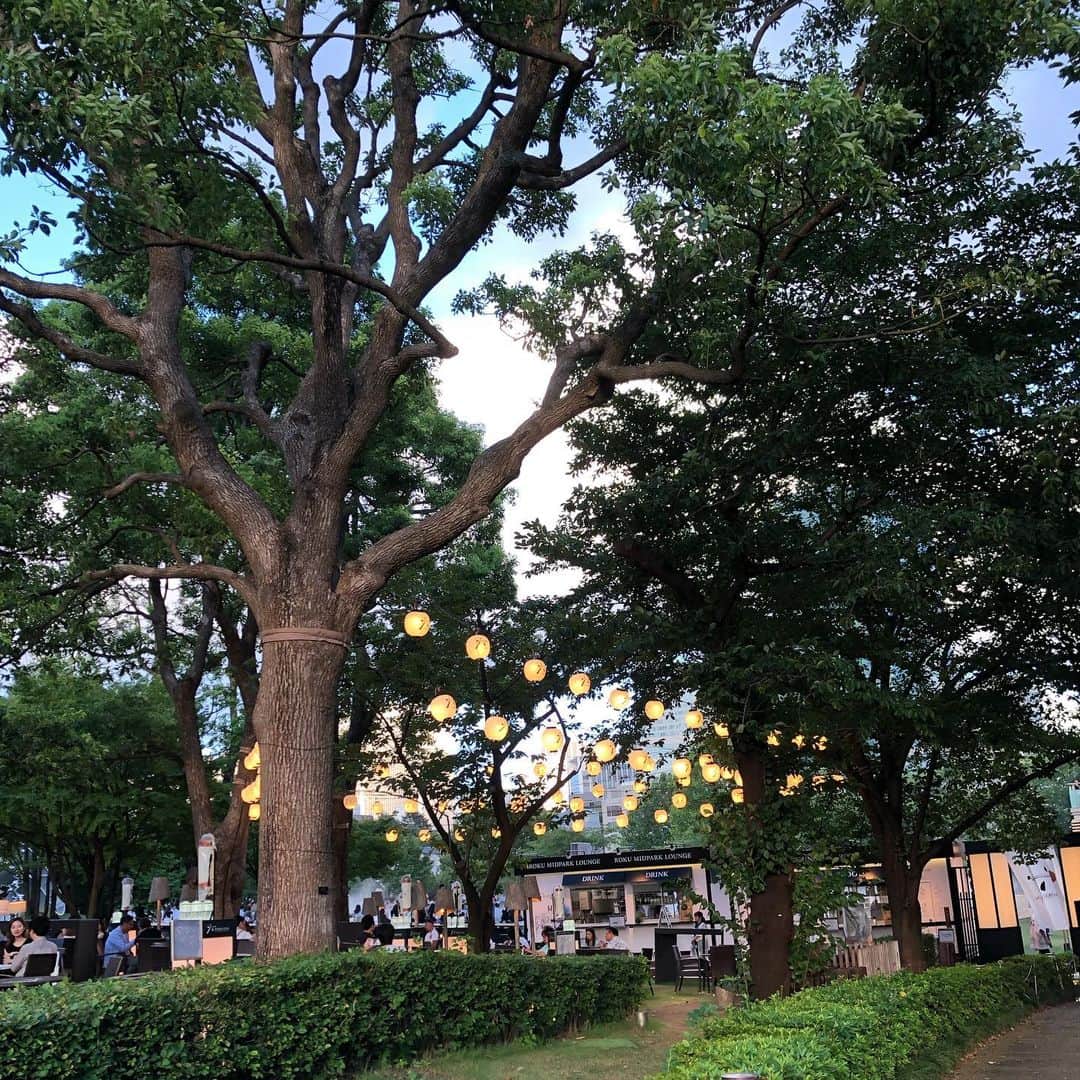 のインスタグラム：「夏が終わる。ずっと体調が優れない夏だったので、秋はのんびり遠くに出かけようと思っています」