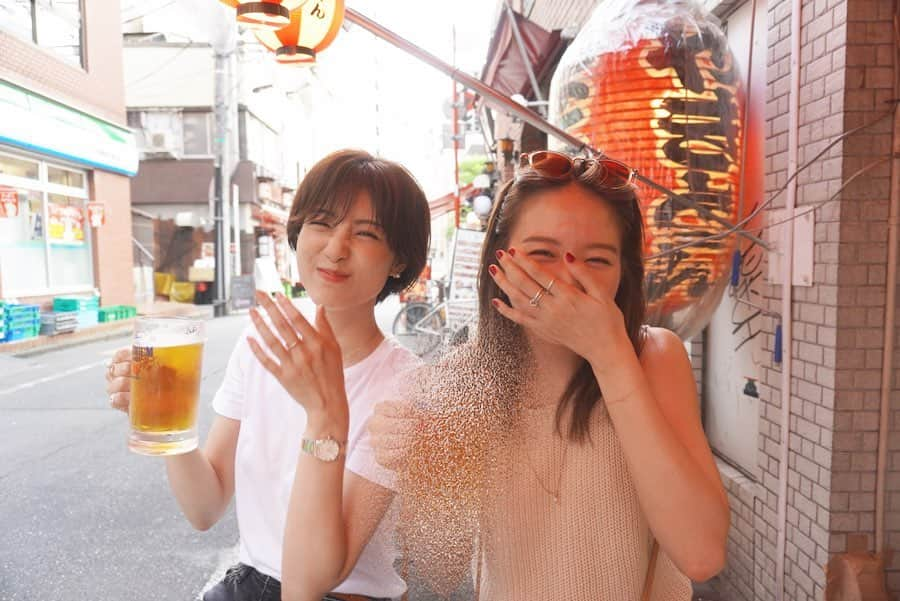 鹿沼憂妃さんのインスタグラム写真 - (鹿沼憂妃Instagram)「ズッ友 in 新橋🍻 ずっとやってみたかったはしご酒〜 明るい時間から飲むお酒は それはそれは美味しくて楽しくて 終始、大爆笑でやんした♥️ ベロベロ酔っ払いになる前に、 食べ過ぎてお腹がパンパンになり はやめに解散した3人なのでした。笑 つぎはどの街へ繰り出そうかな？😋💗 #イズ鹿 #新橋 #新橋飲み #うぇい」8月29日 16時57分 - shika_0225