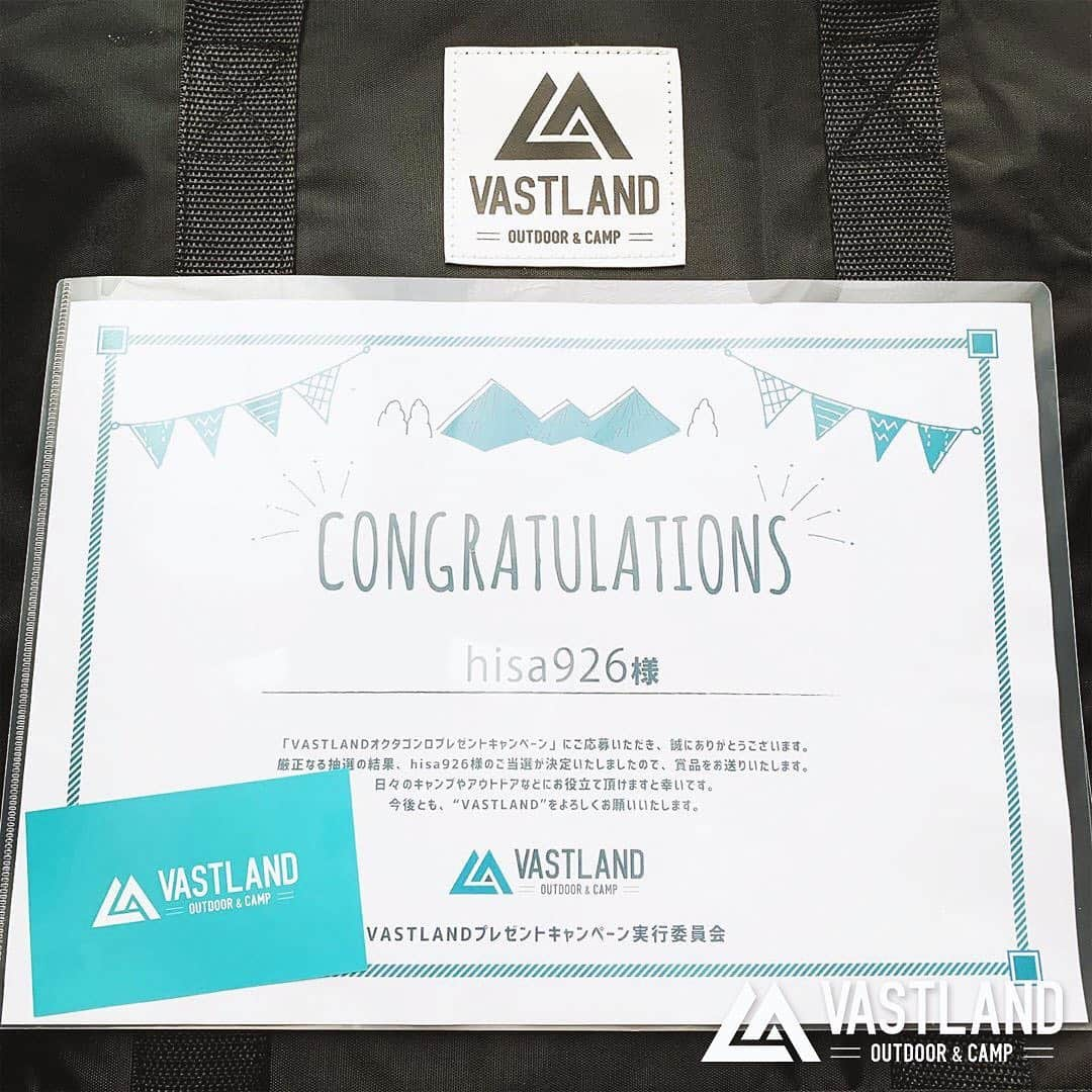 VASTLANDさんのインスタグラム写真 - (VASTLANDInstagram)「【VASTLAND×REPOST】 . .. 夏もそろそろ終わりですね〜寂しい気もしますがっ秋にも楽しいことはたくさん🍁 . 焚き火がより一層楽しいシーズンがやってきます⛺️ . 焚き火を楽しむにも大きい薪から小さい薪まであった方が組みやすいのですが… . .. 薪割りがめんどくさい！けど焚き火がしたいっ🔥🏕💦 . そんな皆様へ👍 . VASTLANDのオクタゴンロは口が広いので大きな薪でもそのまま組みやすい😎✨ . これ１つあればBBQから焚き火までこれだけでok‼️ギアはまとめられるにこしたことはありませんっ！ . 投稿頂きありがとうございました😊🌈 . .. Photo by  @hisa926 様 ※ @hisa926 様はオクタゴンロプレゼントキャンペーン当選者様です。 . .. VASTLAND公式アカウントでのリポスト希望の方は【#VASTLANDリポート】を付けてVASTLAND製品をご投稿ください！ . .. ・掲載ギア・ #オクタゴンロ . .. ▲▽掲載ギアはプロフィールのリンク（ @vastland.jp )もしくは、画像をタップしてチェック！▽▲ . .. ※コメントやDMに返信できない場合がございますので、製品やサポートに関するお問い合わせは、弊社問い合わせフォームからよろしくお願いします。 . .. #VASTLAND #ヴァストランド #キャンプ #camp #キャンプ好きな人と繋がりたい #キャンプギア #キャンプ道具 #キャンプ用品 #ソロキャンプ #デイキャンプ #ファミリーキャンプ #ファミキャン #グルキャン #ソロキャン #オートキャンプ #キャンプ女子 #キャンプ初心者 #キャンパー #キャンプ好き #キャンプしたい #⛺️ #🏕 #たきび #焚き火 #焚き火台 #キャンプファイア #キャンプファイアー」8月29日 17時10分 - vastland.jp