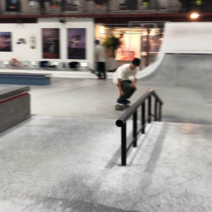 白井空良のインスタグラム：「@nikesbdojo」